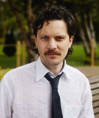 Portrait of comedian and author Killian Sundermann
