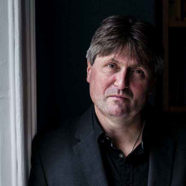 Simon Armitage announces H-K Libraries Tour